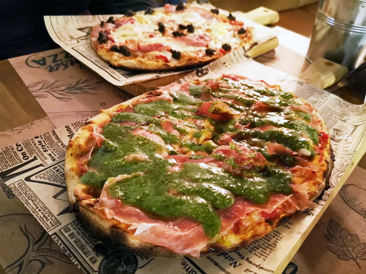 ¿Aburrido de la pizza? ¡Entonces prueba Pinsa Pizza!