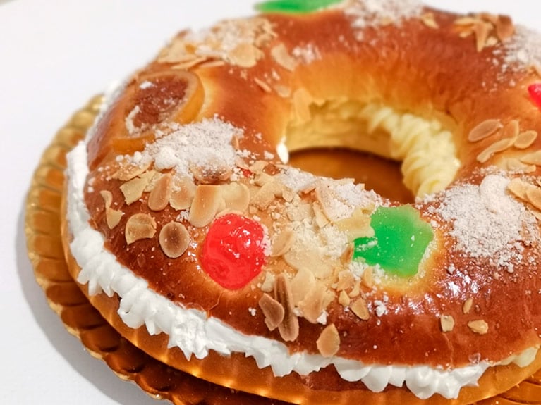 ¿Cuál es el origen del Roscón de Reyes? ¿Por qué se come el 6 de enero?