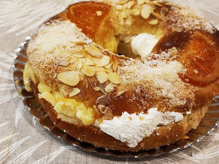 Which is the origin of Roscón de Reyes tradition?