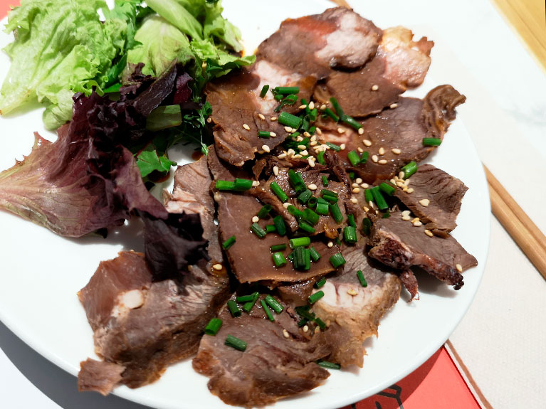 Beef with five aromas Bíang Biáng Bar