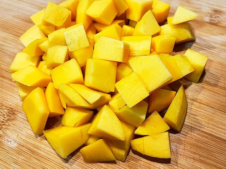 Mango cream, try this healthy and delicious dessert!, step 1