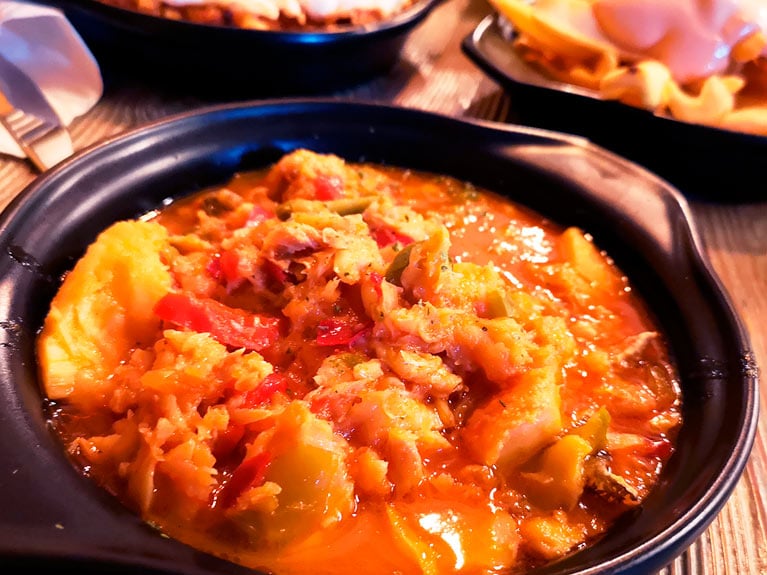 What to eat in Navarre? Discover its varied gastronomy, bacalao al ajoarriero