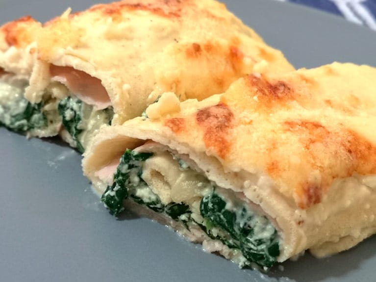 Spinach cannelloni with ricotta and ham