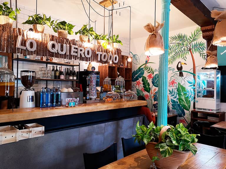 Interior of EatMyTrip, the new trendy brunch in Madrid