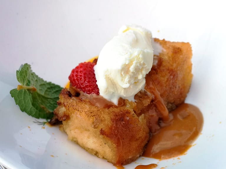 Where to eat in Patones de Arriba?, french toast with mascarpone ice cream