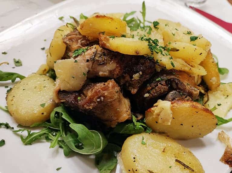 Abbacchio al Forno, el plato de carne más satisfactorio que comer en Roma