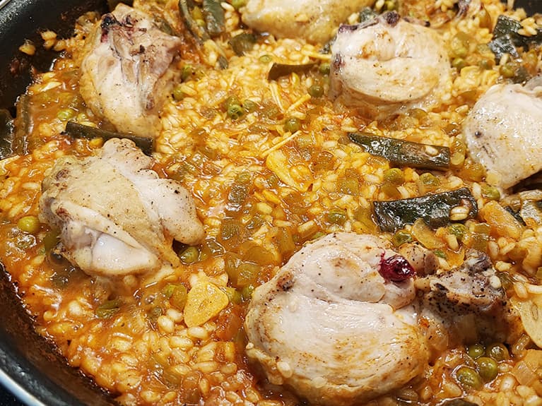Step 17 of chicken paella, the best chicken rice recipe!