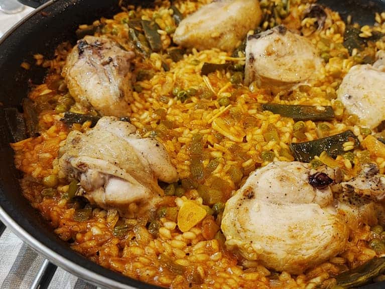 This chicken paella is surely one of the best chicken rice recipes you can prepare.